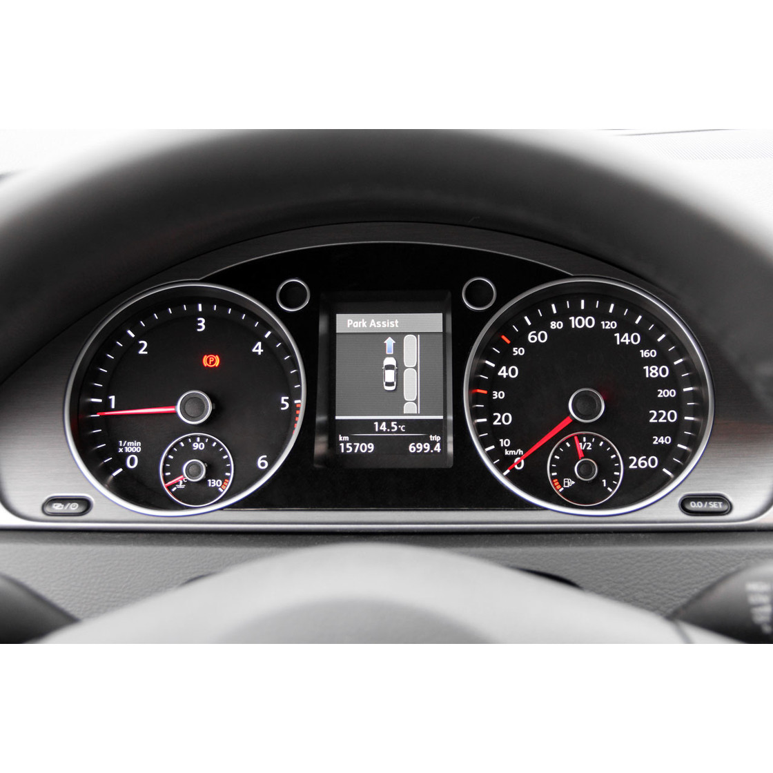 Система assist. Park assist Volkswagen. Монитор на Фольксваген Тигуан 1. Park assist.