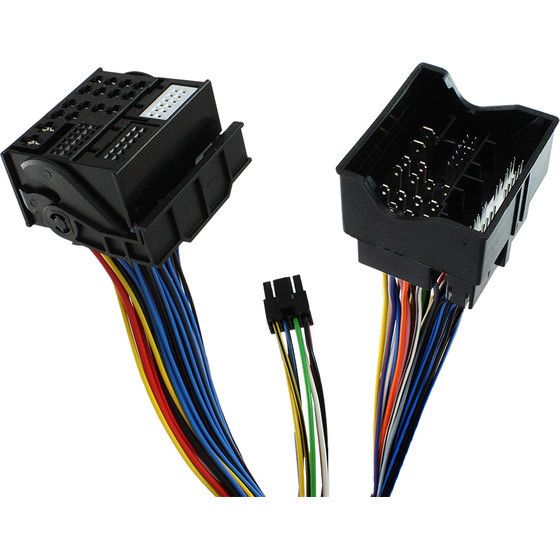 Kabelsatz zum Video Interface TV-500 passend f�r AUDI, SKODA, VW Plug&Play Quadlock Version 2